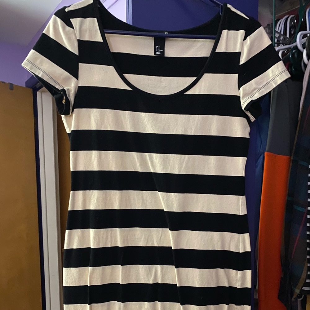 Black and White Striped Body con dress